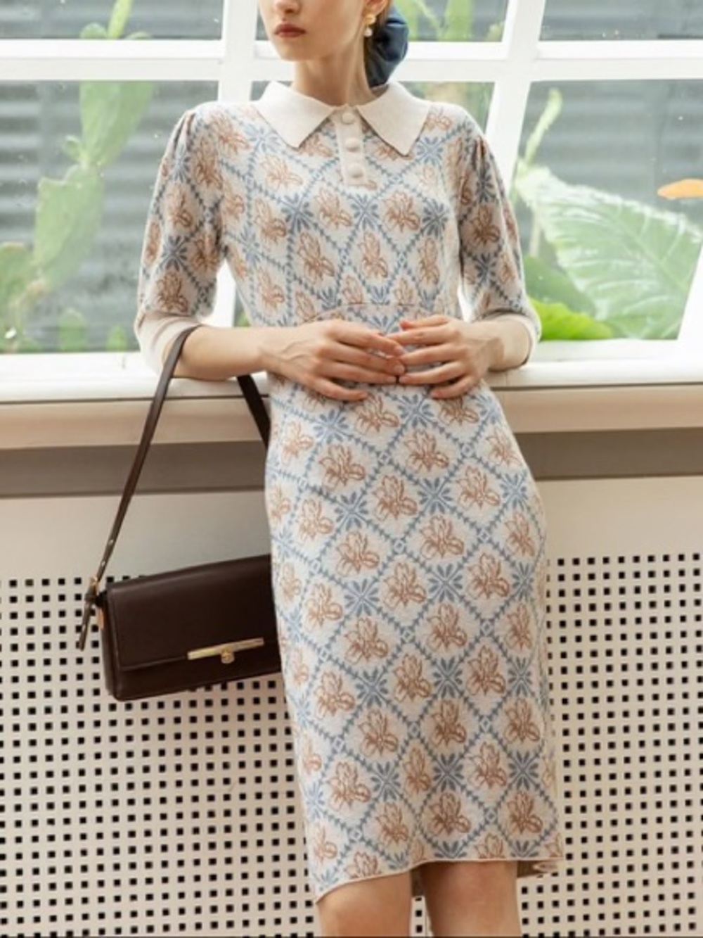 Simple Retro Floral Beige Knitted Dress Womens Size Medium